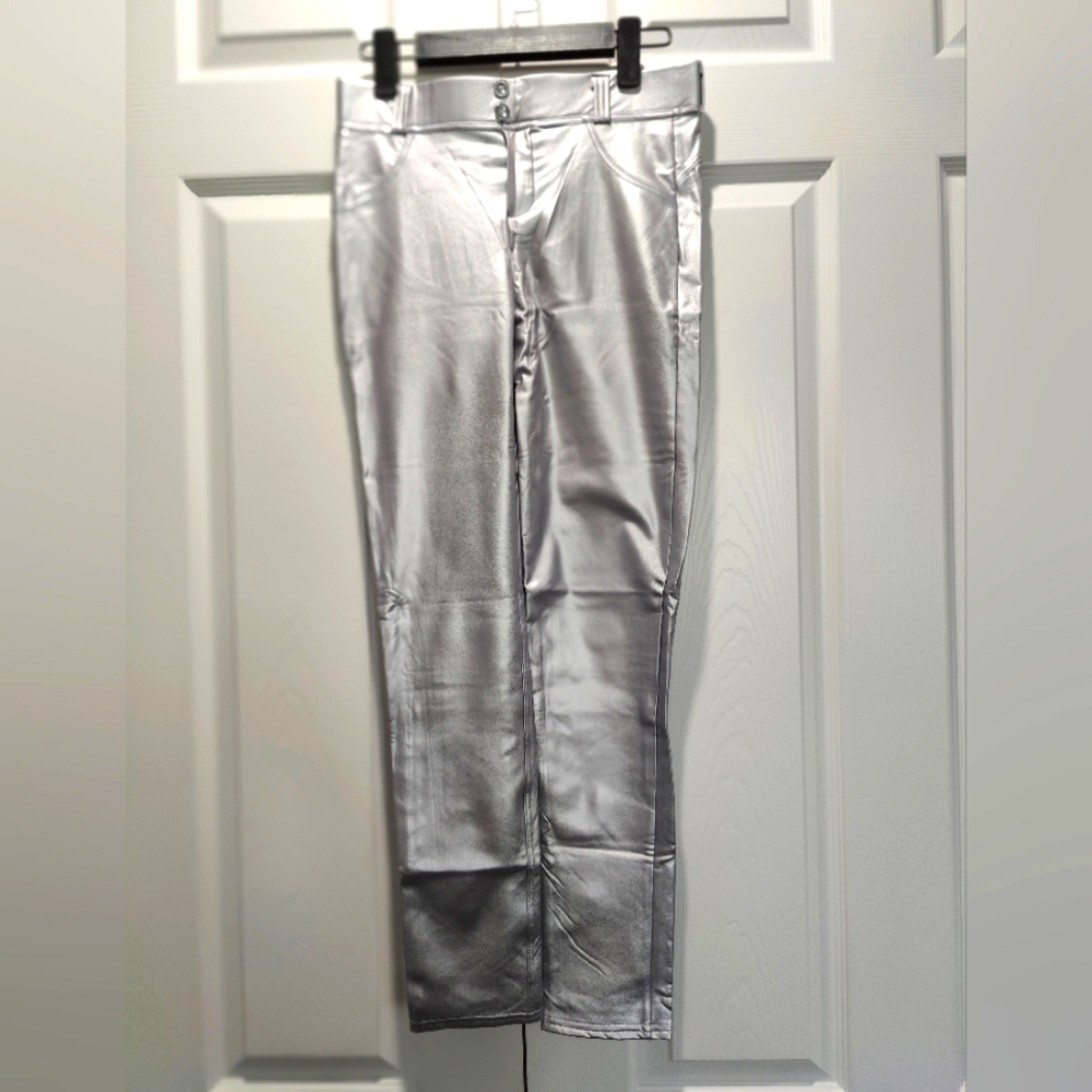 NWOT silver metallic PU leggings size 3XL
